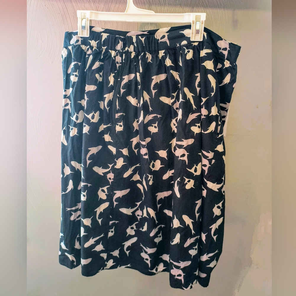 Women's Black and White Patterned Skirt